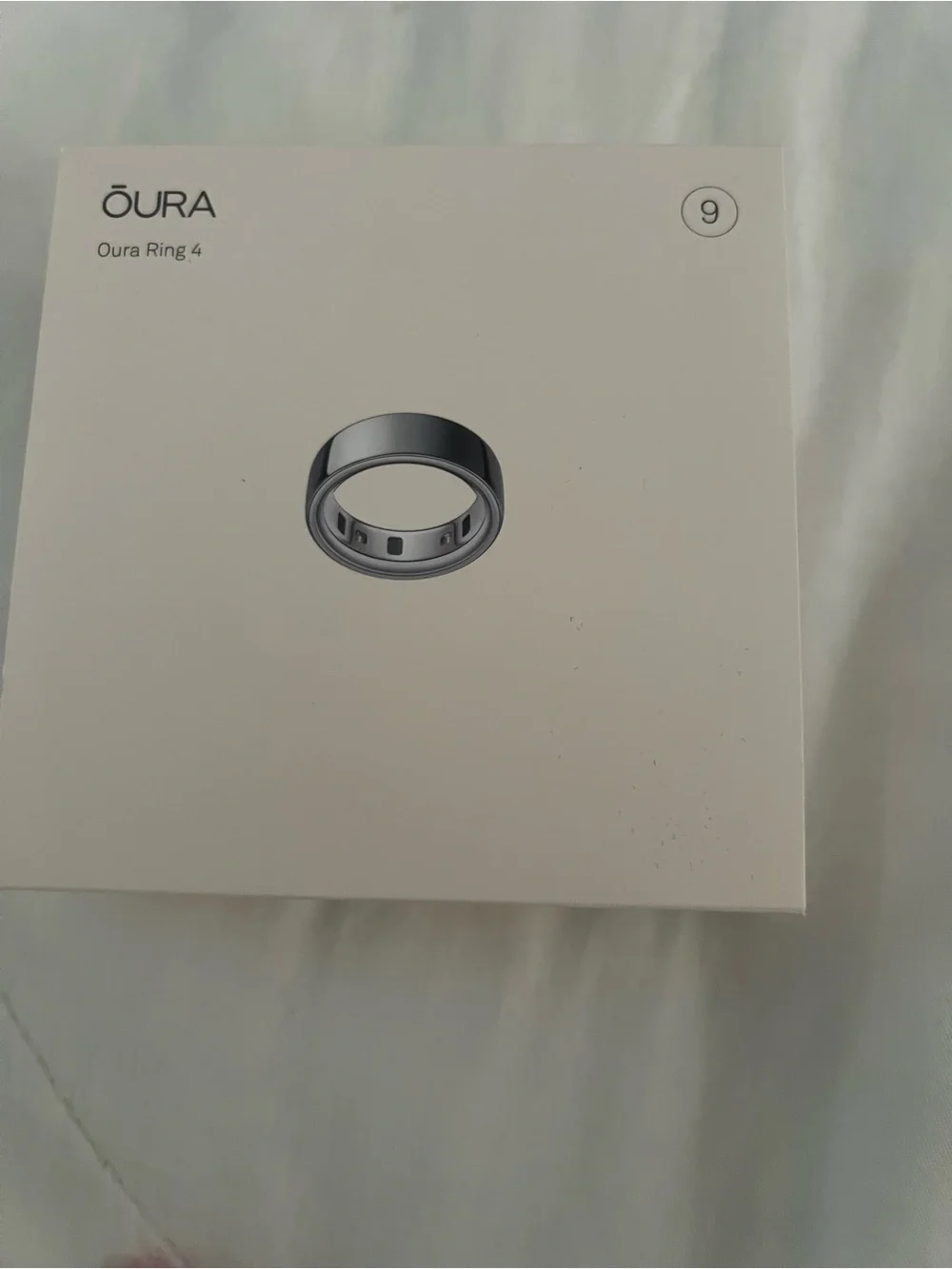 Oura gen 4 Ring (sz 9) with Silver Ring and Charger